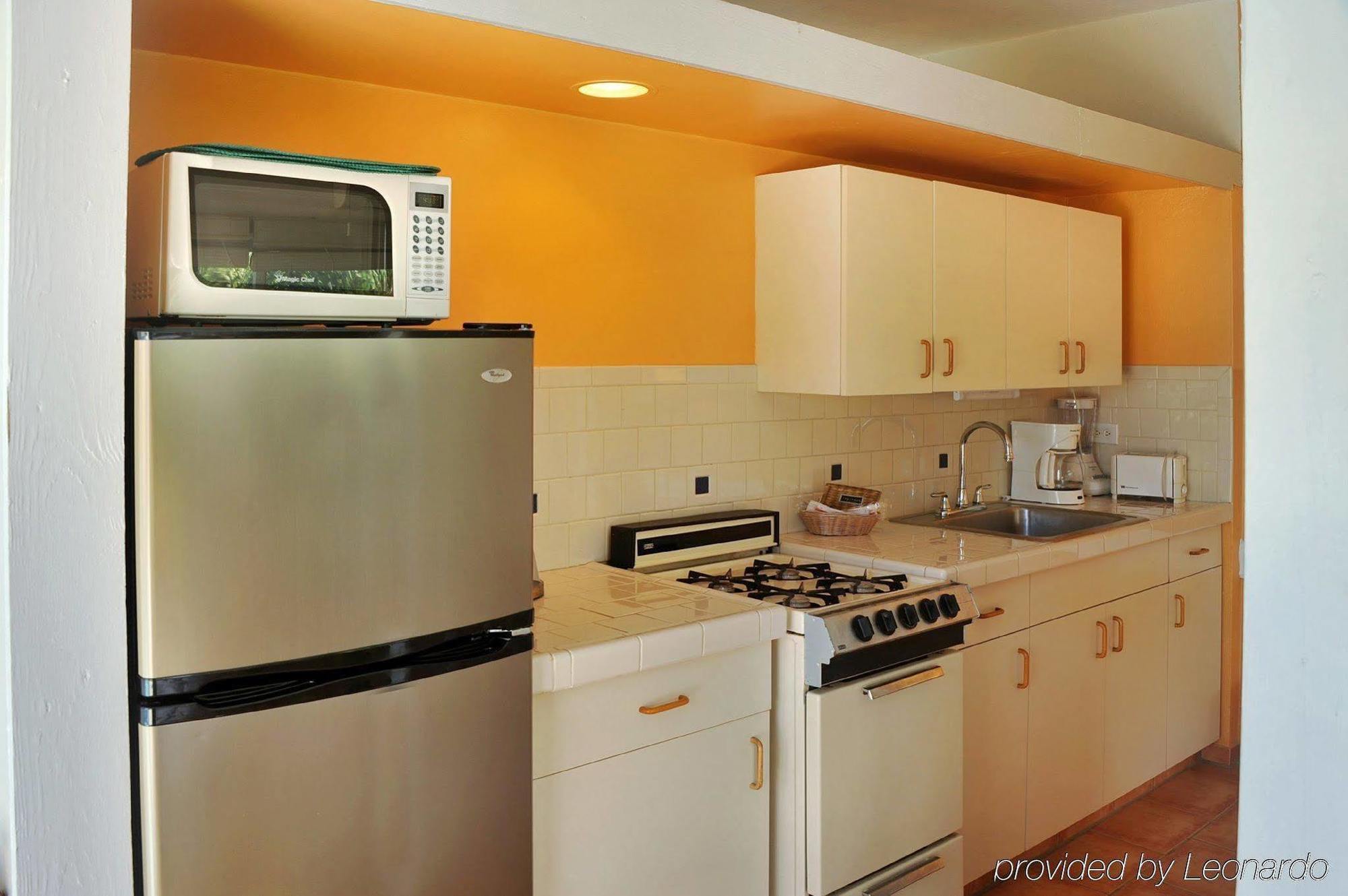 Pavilions And Pools Condo Villas Mandal Номер фото